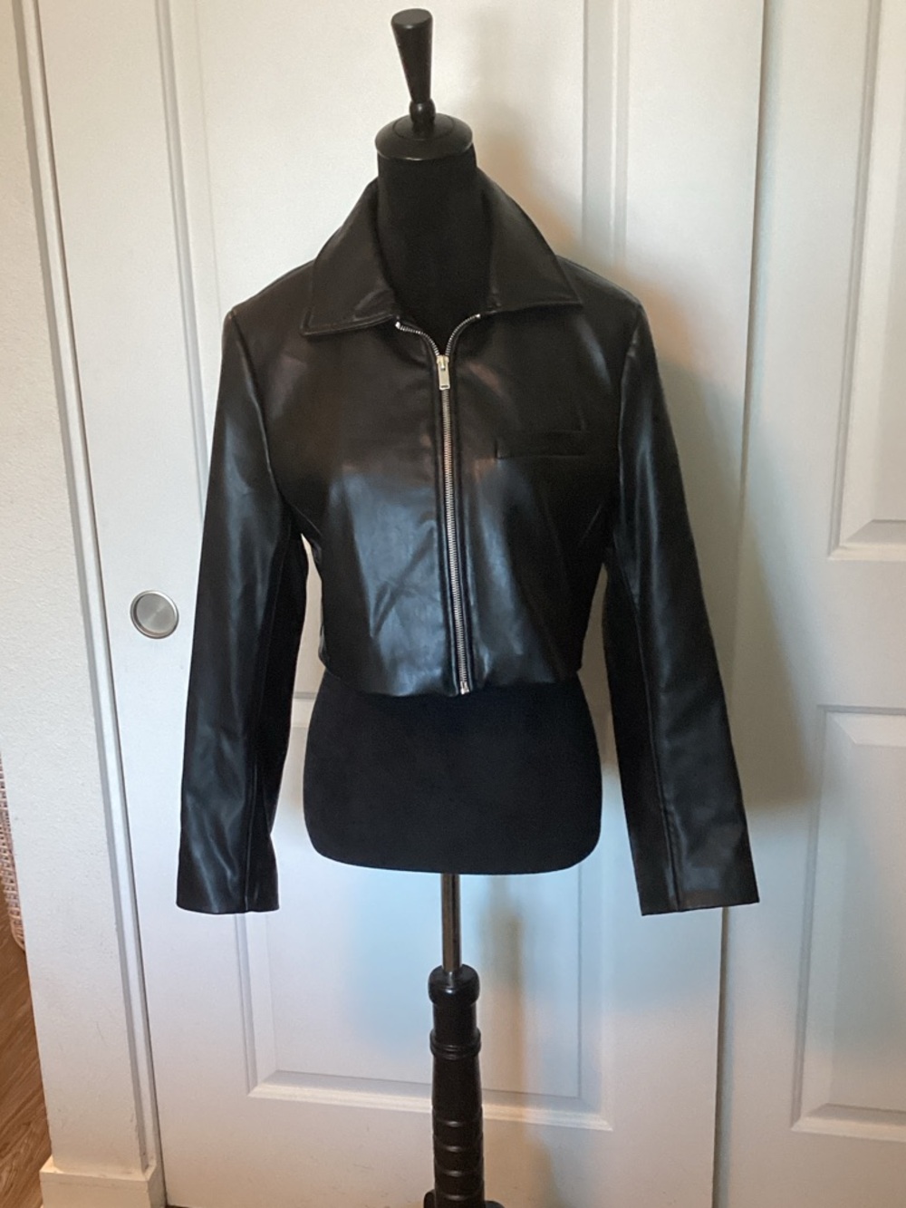 Zara Cropped Black Women's Faux Leather Zip Jacket M